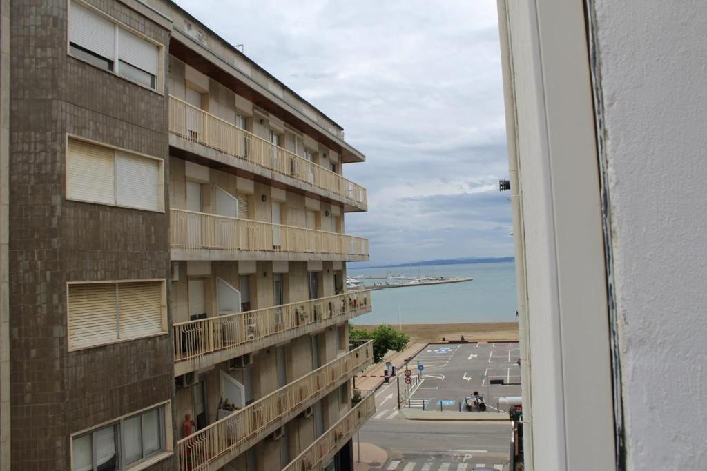 Apartaments Oller Centro 로지즈 외부 사진