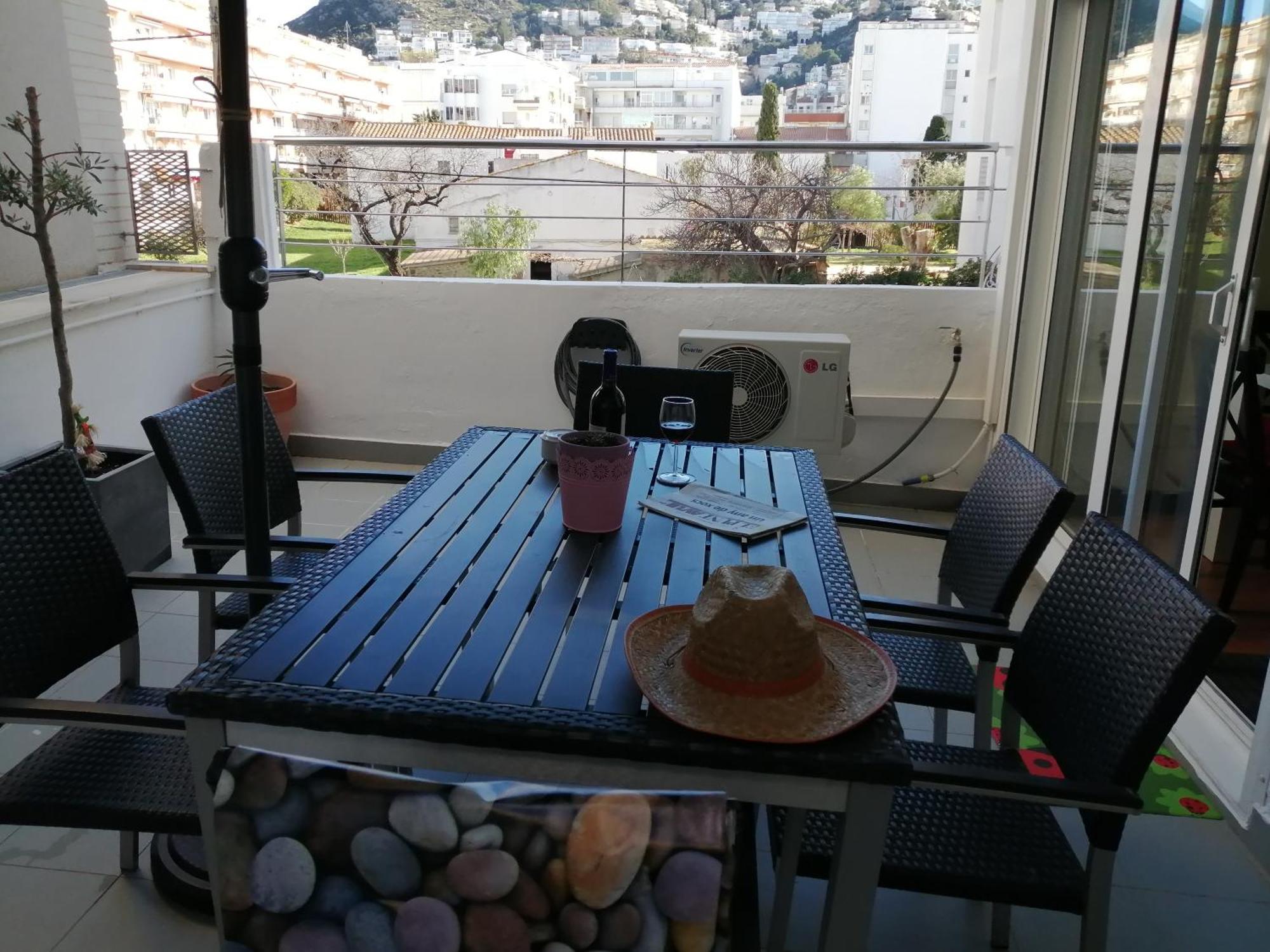 Apartaments Oller Centro 로지즈 외부 사진
